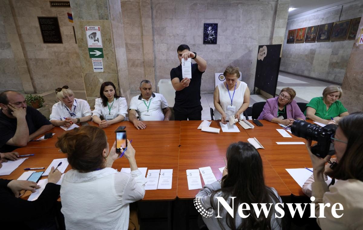 2026-06-07T184622Z_470248780_RC24PLA32HY9_RTRMADP_3_ARMENIA-ELECTION.JPG