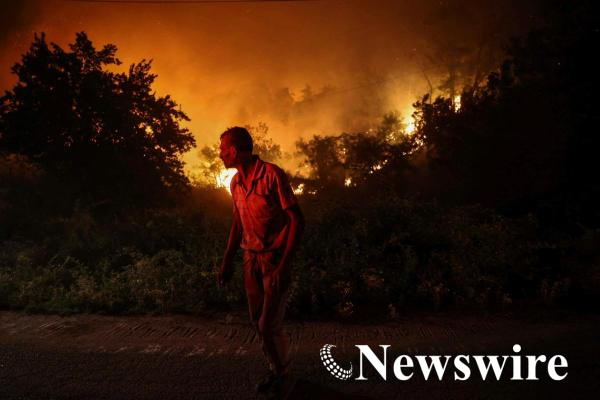 2026-07-04T230327Z_768515361_RC2B7MAX4SYW_RTRMADP_3_EUROPE-WEATHER-GREECE-WILDFIRE.JPG