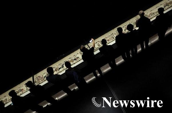 2026-09-10T114654Z_1666174922_RC2AGNAITZ06_RTRMADP_3_BRITAIN-FRANCE-BAYEUX-TAPESTRY.JPG