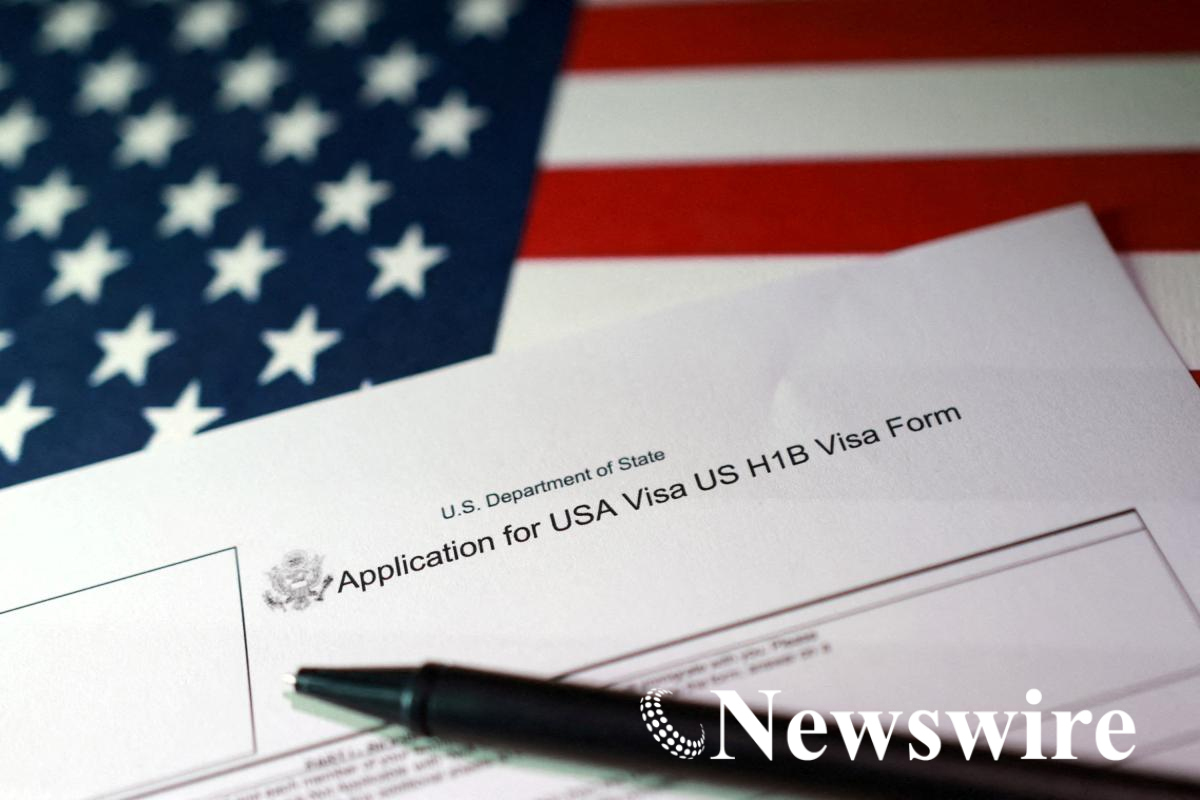 2026-10-20T220341Z_627148906_RC26XGA3D5IX_RTRMADP_3_USA-TRUMP-MIGRATION-VISAS (1).JPG